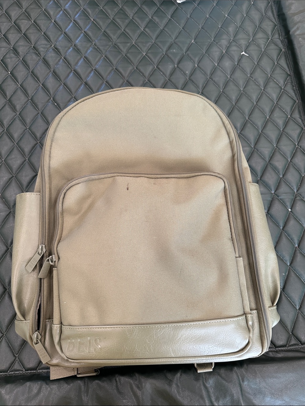 Beis the Travel Backpack in Olive